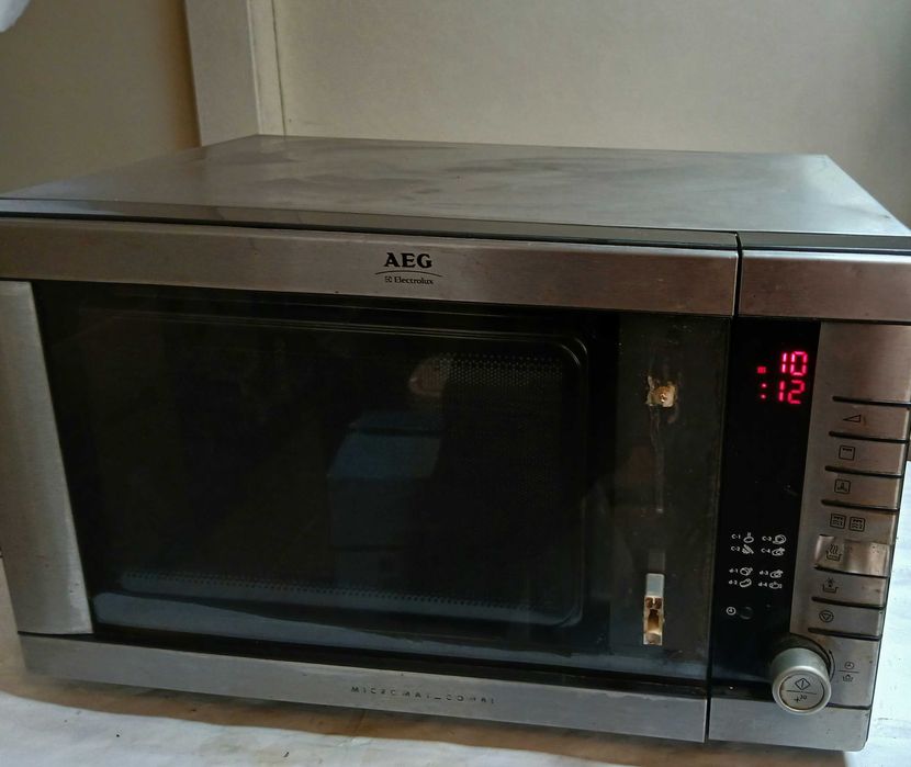 Микровълнова печка AEG с грил