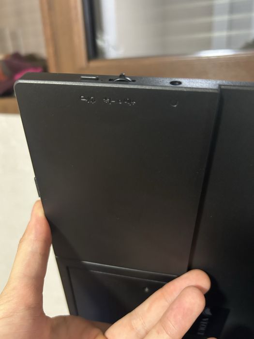 15,6 инчов монитор  USB , Type C , HDMI