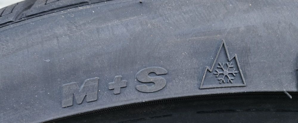 295/30 R22, 103V XL, GRIPMAX,Anvelope iarna M+S,Aderenta clasa A