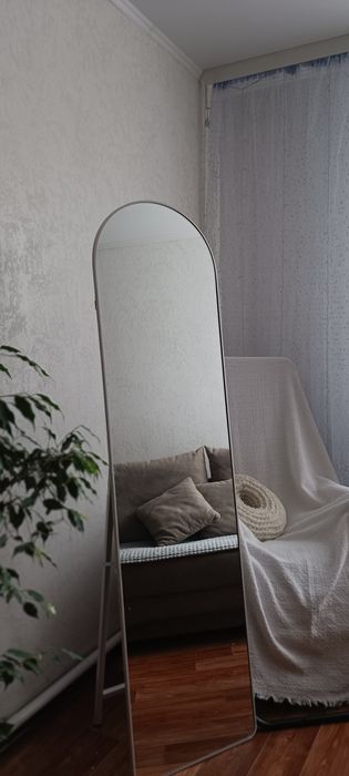 Интерьерное напольное зеркало (новое)