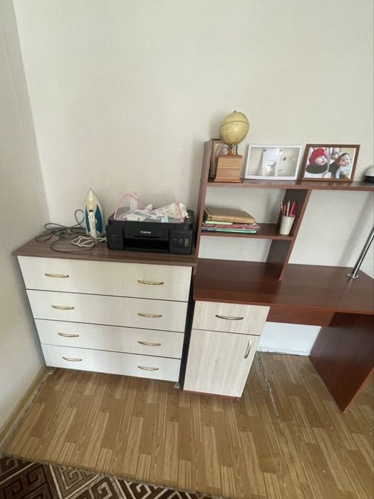 Продаю комод и письменный стол