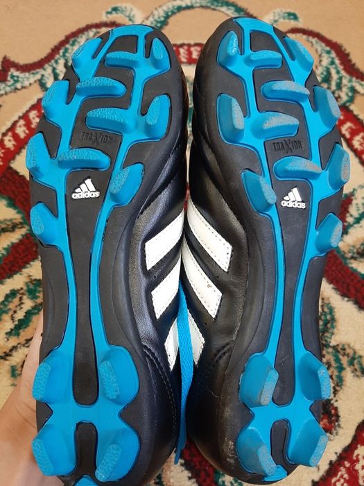 Продам новые бутсы