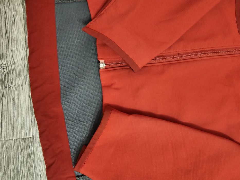 Jacheta bordo Arc'Teryx ptr. Barbati