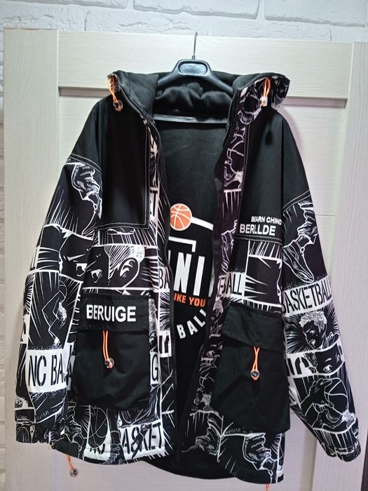 Куртка демисезонная!!!