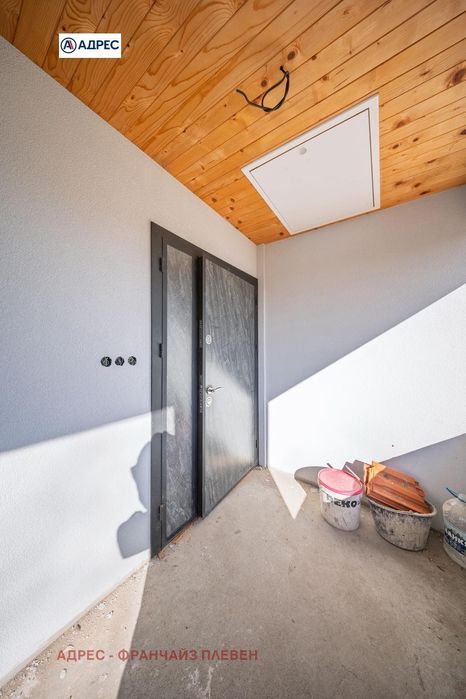 Къща в Плевен, област-с.Комарево площ 165 цена 120000