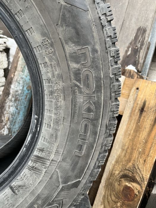 Зимние Шины 275/65 17