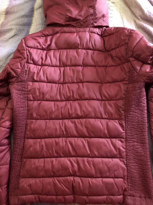 Дамско спортно яке.