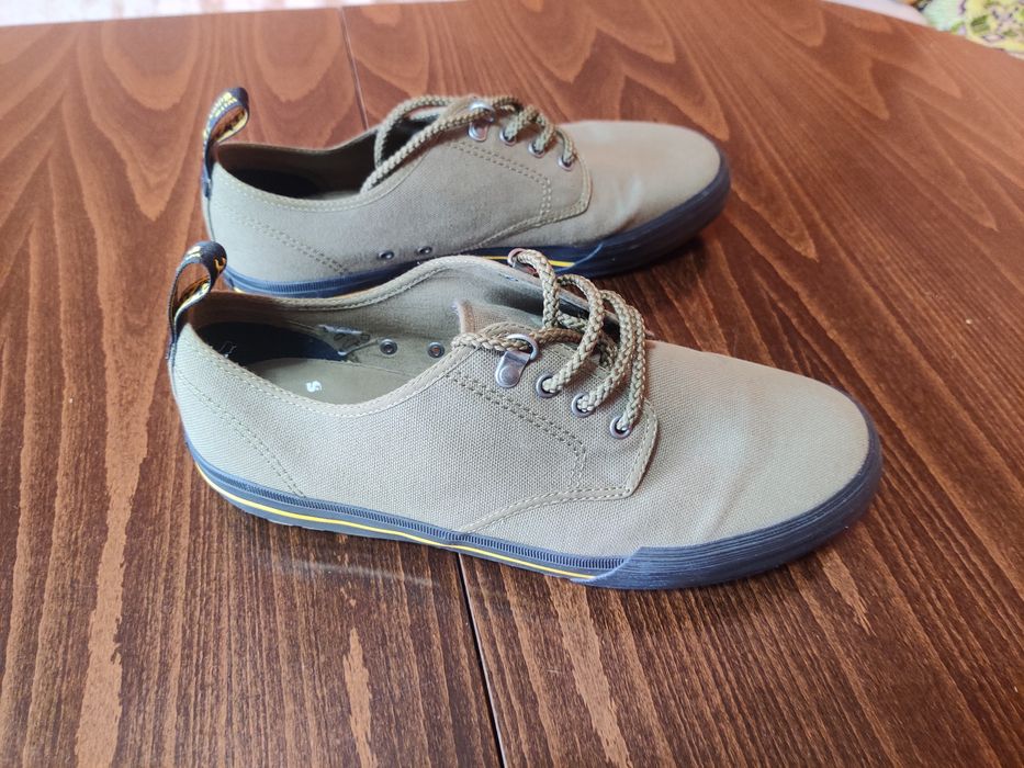 Dr. Martens кецове