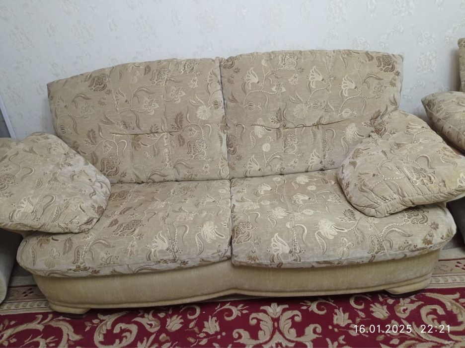 Диван с креслами Потютьков