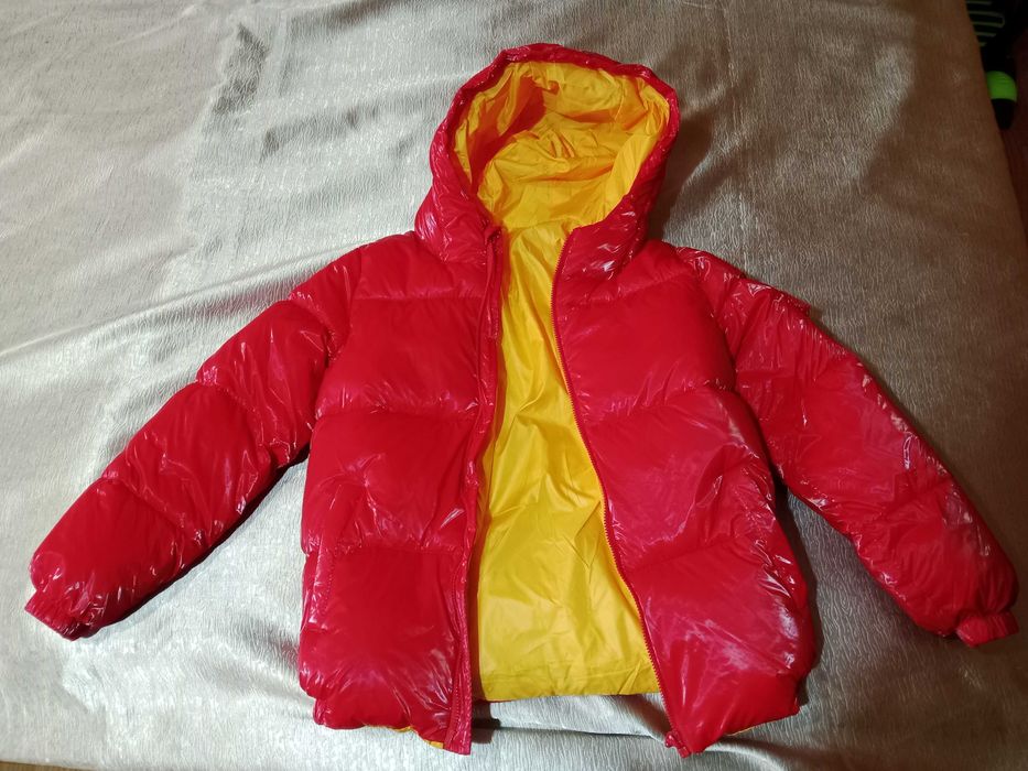 Продам новую детскую куртку