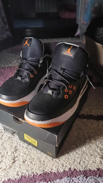 Jordan 5 max aura mărimea 40