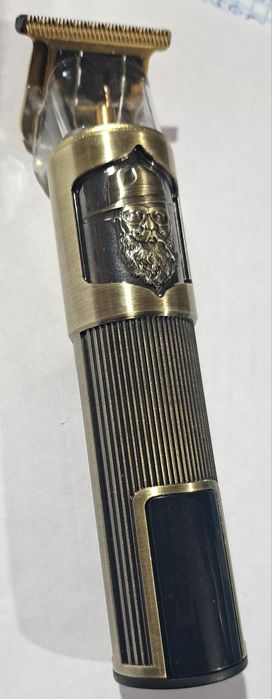 Соч ва соқол олиш машинкаси. Тежамкор