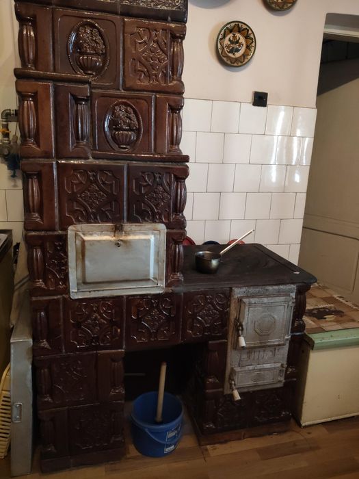 Vând teracota soba pe gaz