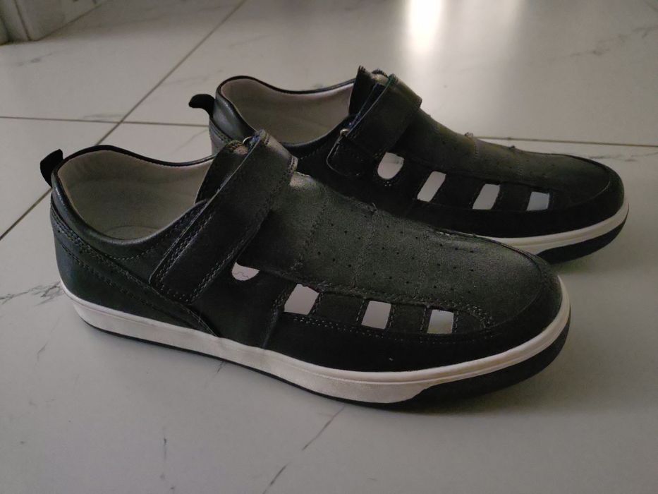 Продам туфли детские. Размер 37.