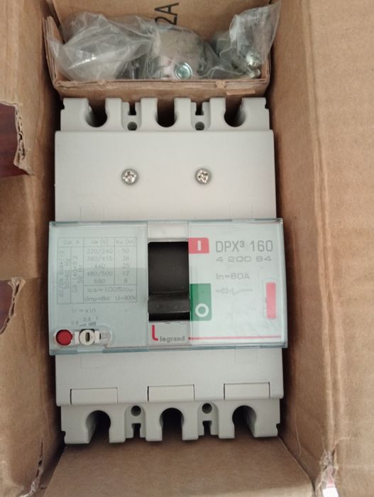 Автоматический выключатель Legrand