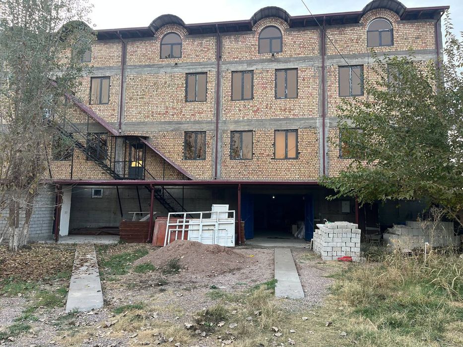 Здается в аренду здание 4этажа