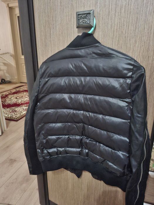 Продается вверхный одежды