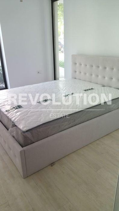 Дава се под наем Мезонет в Варна, Център - 140 кв.м за 1600 € - Снимка #3