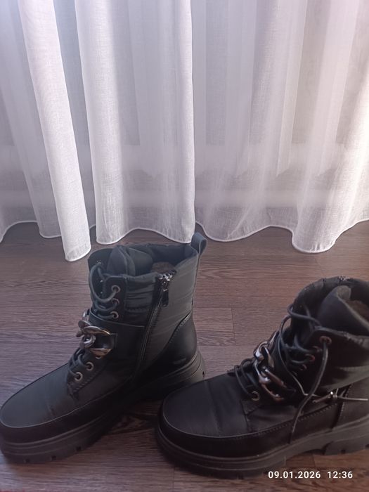 Продам ботинку хорошем состоянии