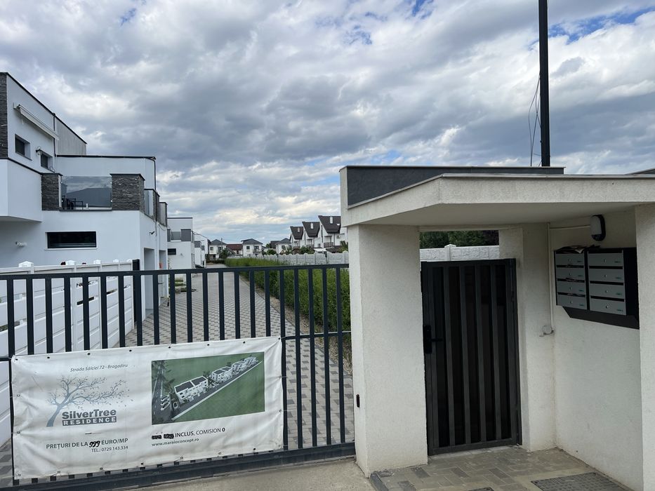 Casa vanzare 5 camere 194 mp