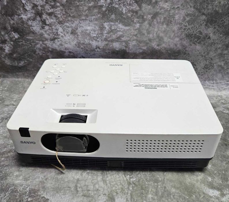 Sanyo  PLC-XW200 (г.Астана, ул Женис 24) л 776894