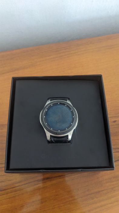 Отдаю часы Самсунг