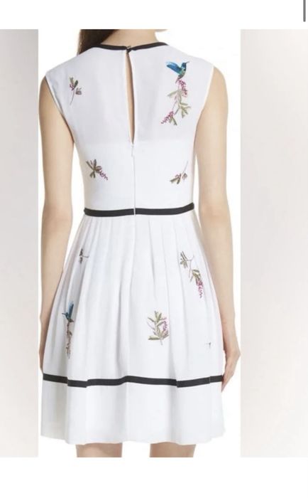 Ted baker бяла рокля с бродерия