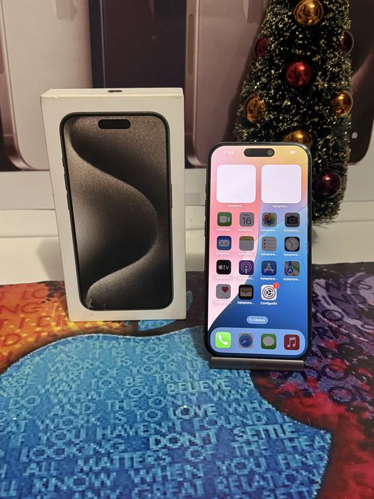 Vand iphone 15 pro impecabil