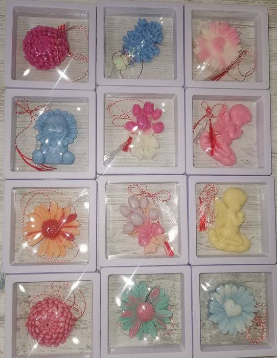 Mărțișoare parfumate din ceara de soia