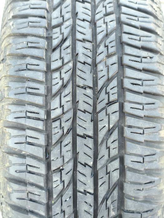 Продам резину yokohama 245/65R17