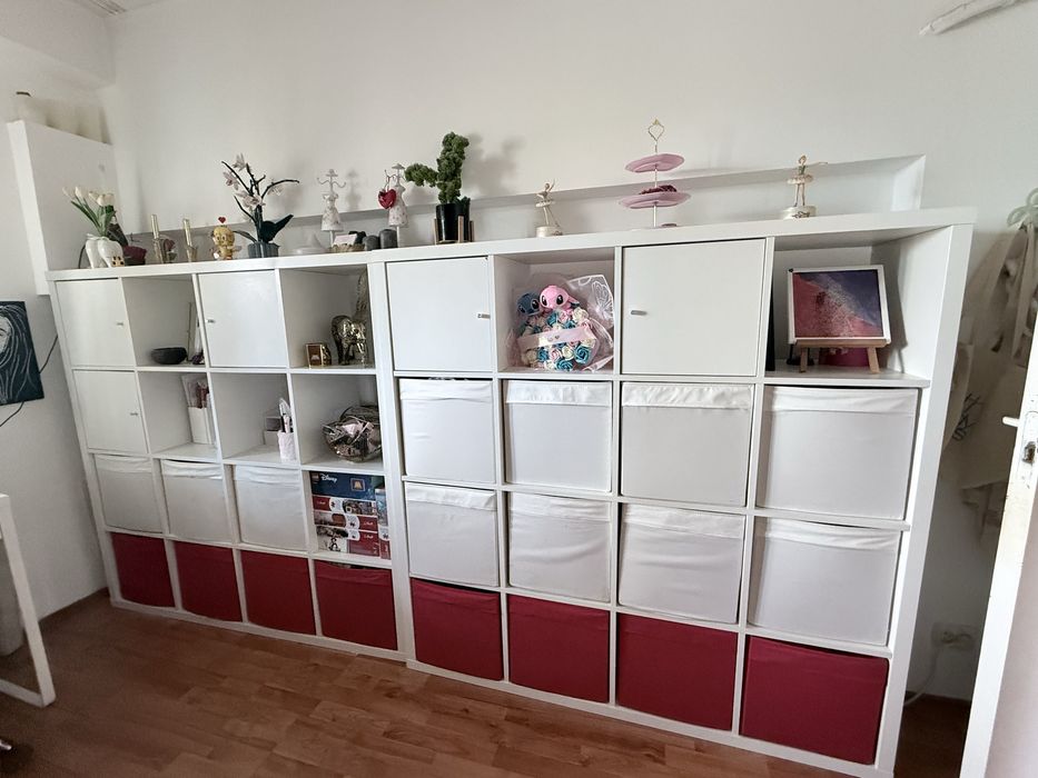 Biblioteci Ikea Kallax  albe(se vand si separat)