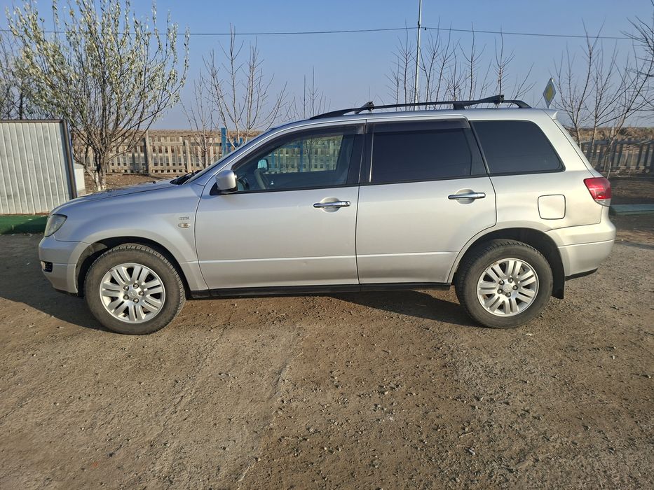 Митсубиси айртрек