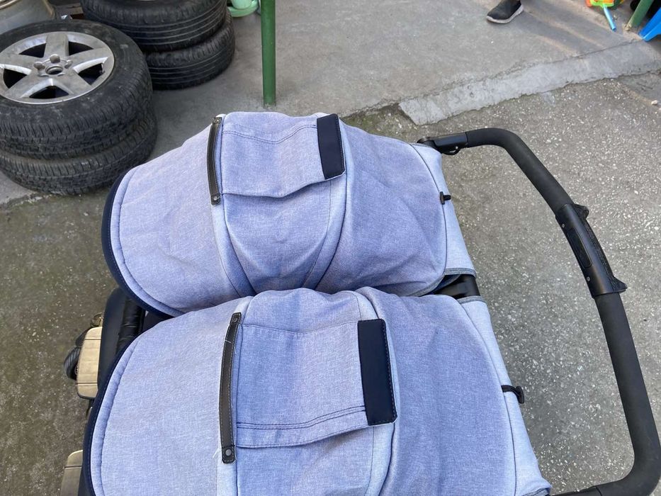 Количка за близнаци