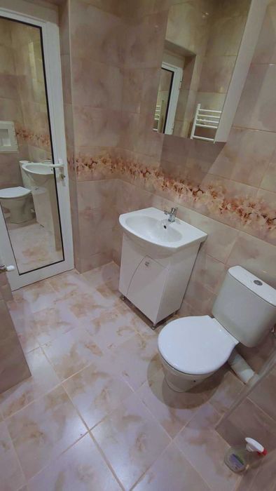 Дава се под наем Двустаен апартамент в София, Гоце Делчев - 71 кв.м за 612 € - Снимка #3