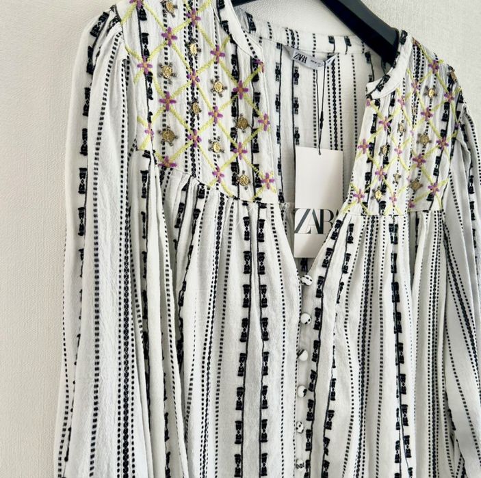 Bluza broderie stil ie Zara