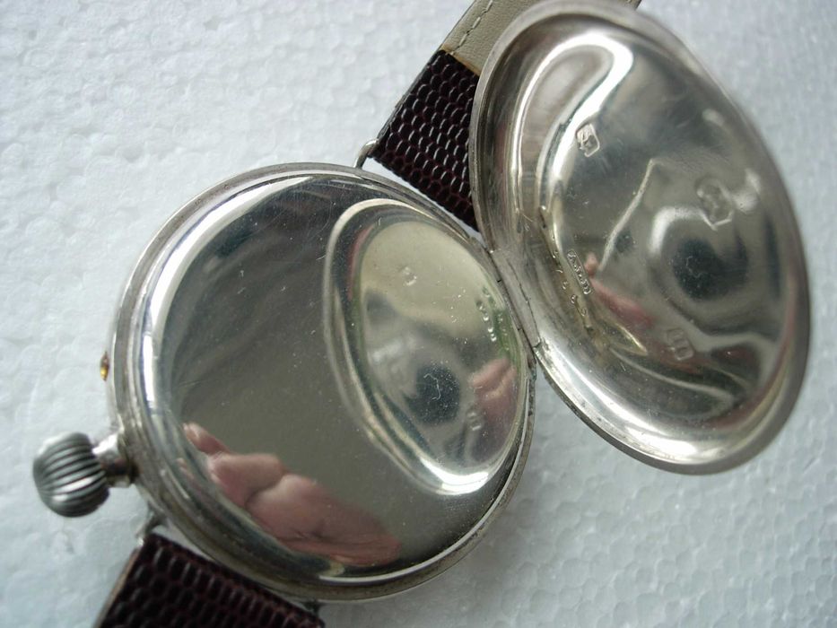 Агасиз ръчен часовник швейцарски