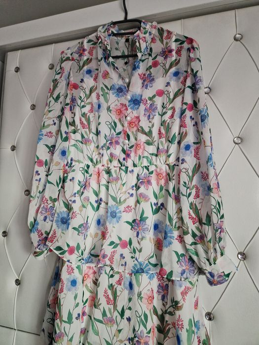 Rochie cu volane suprapuse