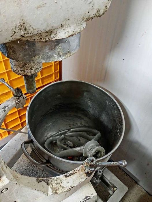 Mașină de frământat