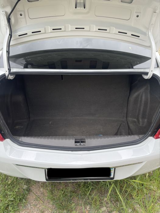 Chevrolet Cobalt 2024 — 3