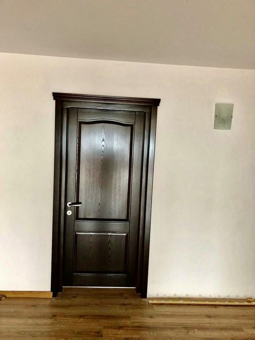 Uși lemn masiv stratificat