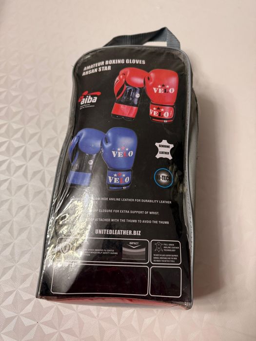 Боксерский Шлем и Перчатка