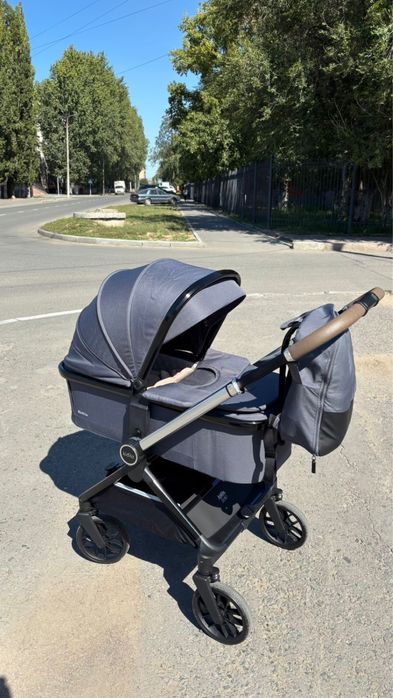 Продам коляску детскую 2в 1