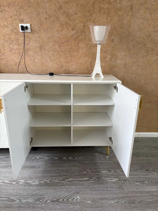 Продаем тв тумбу