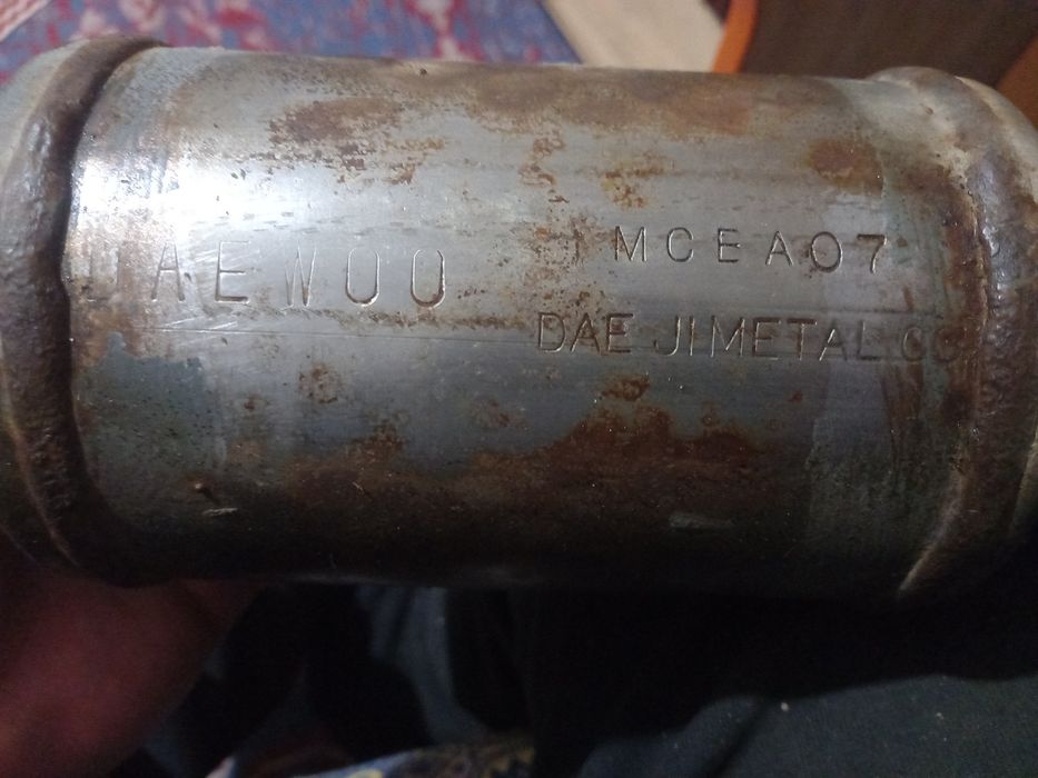 Vand catalizator de la masina benzinara