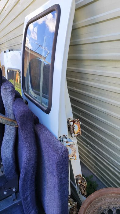 Продам двери на Газель пассажирскийй