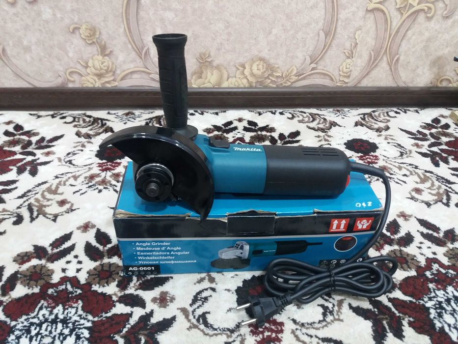 Майда болгарка Makita диск 125