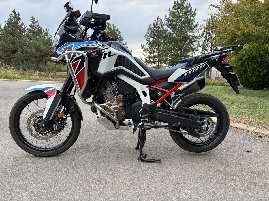 Honda crf 1100  africa twin