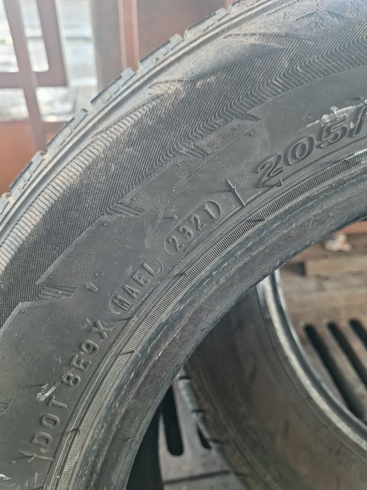 Гуми за бус NEXEN 205/65/16C dot 2321  5мм грайфер