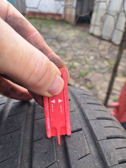 Vand anvelope  de vara 215 60 16