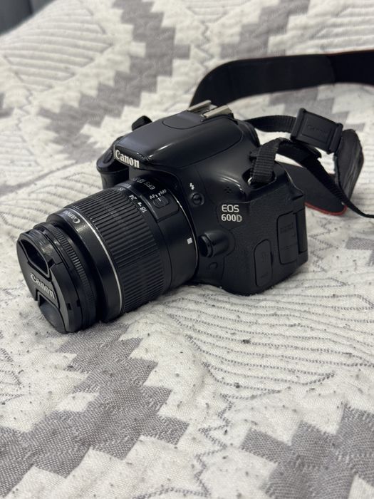 Фотоаппарат Canon 600D
